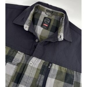 Wrangler ATG Shirt Mens M Plaid Outdoor Hiking Zip Pocket Performance